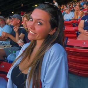 Meet your Posher, Julia